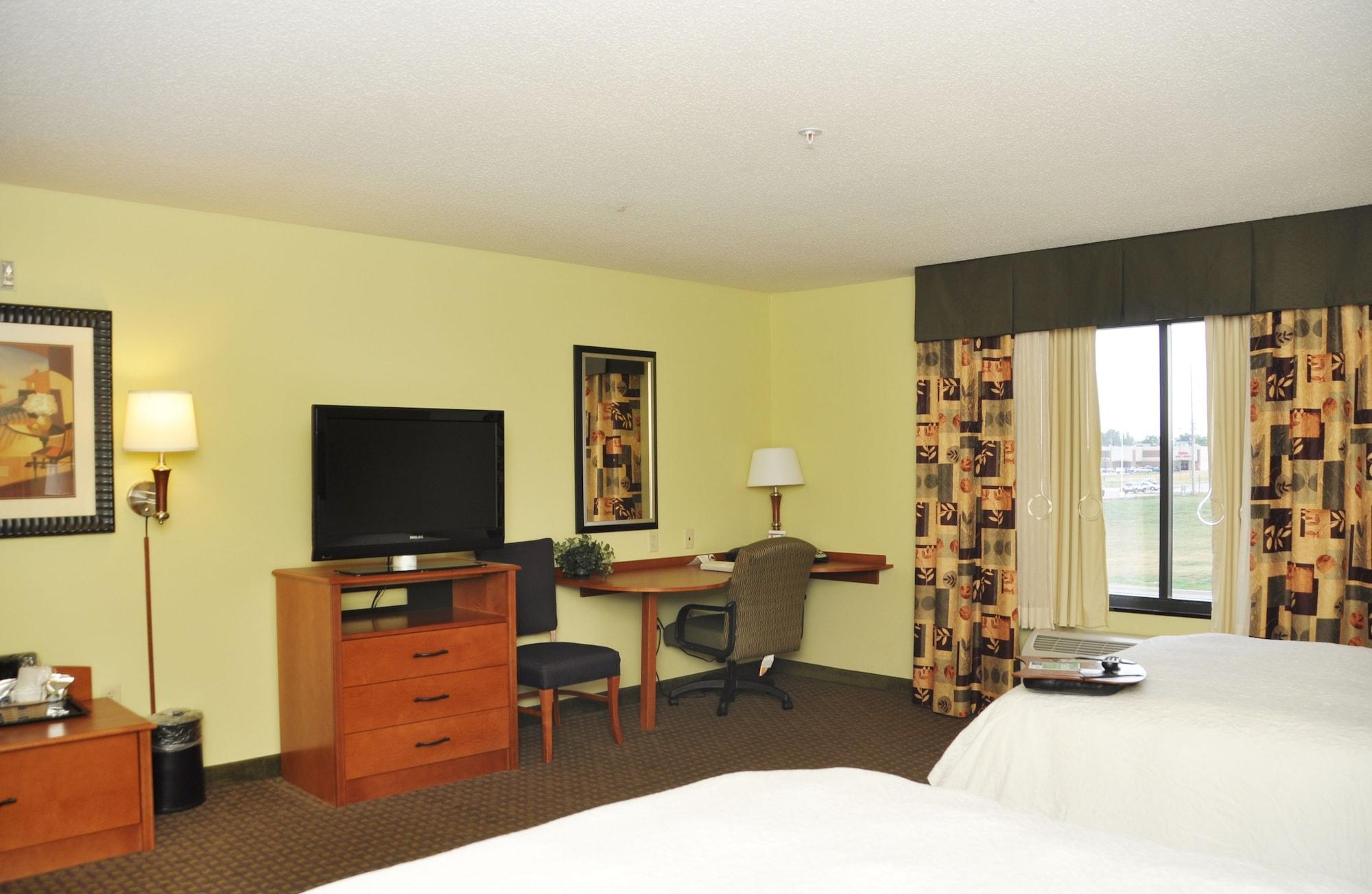 Hampton Inn Macomb Exteriör bild