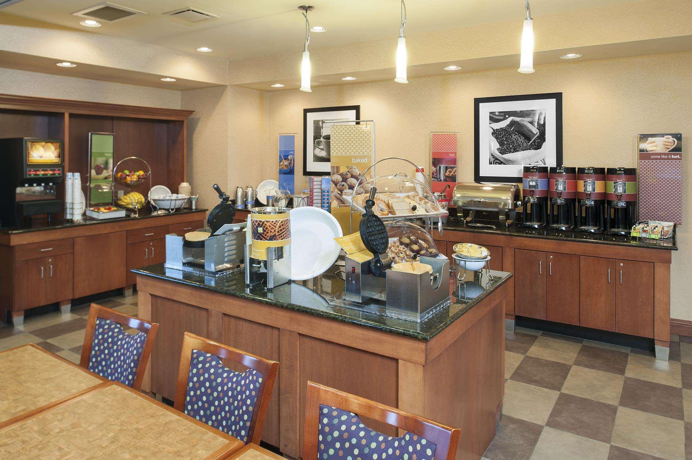 Hampton Inn Macomb Exteriör bild
