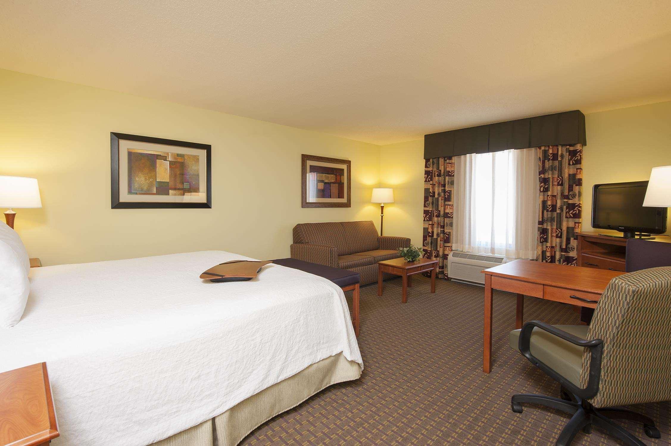 Hampton Inn Macomb Exteriör bild