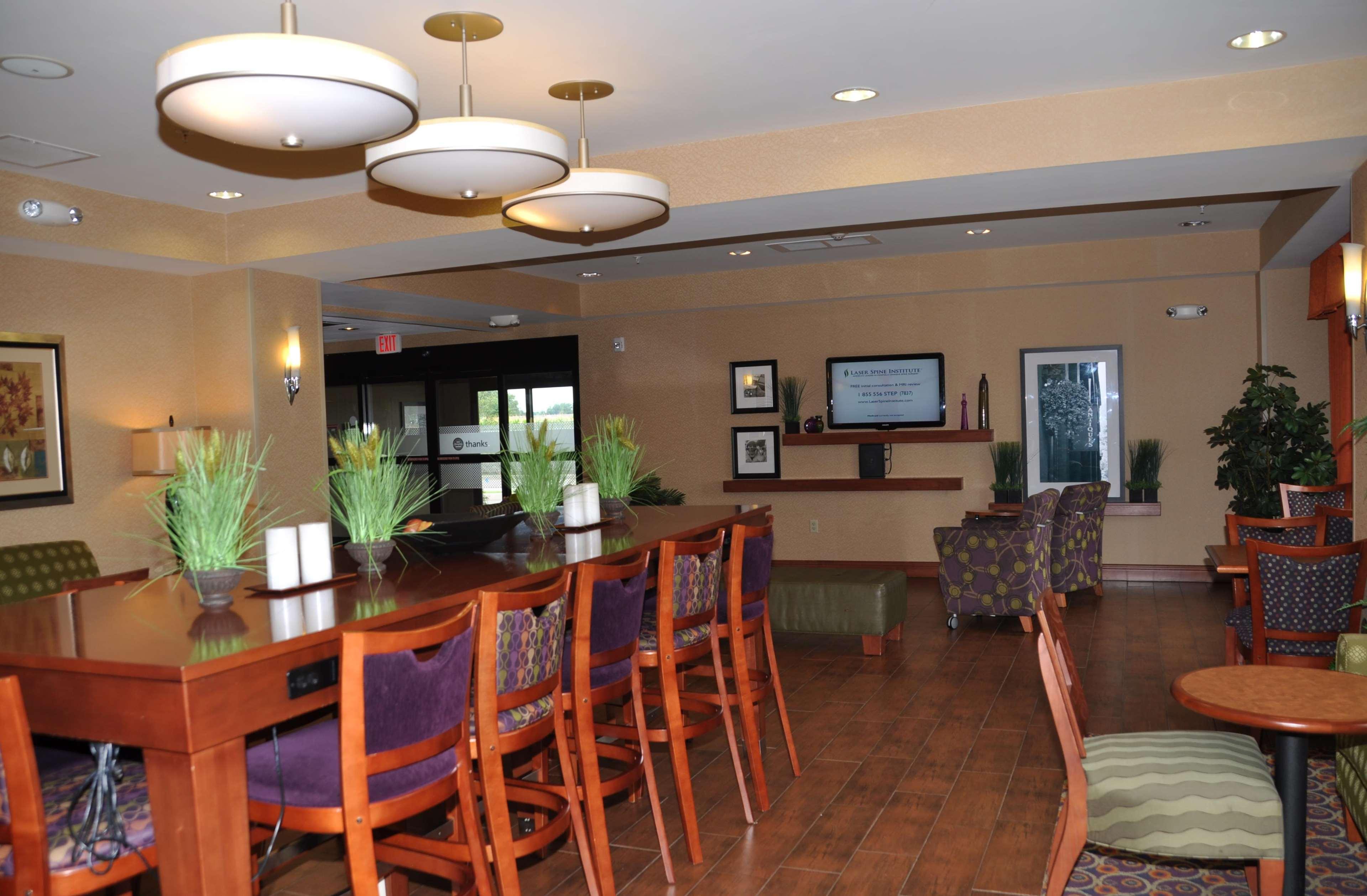 Hampton Inn Macomb Exteriör bild