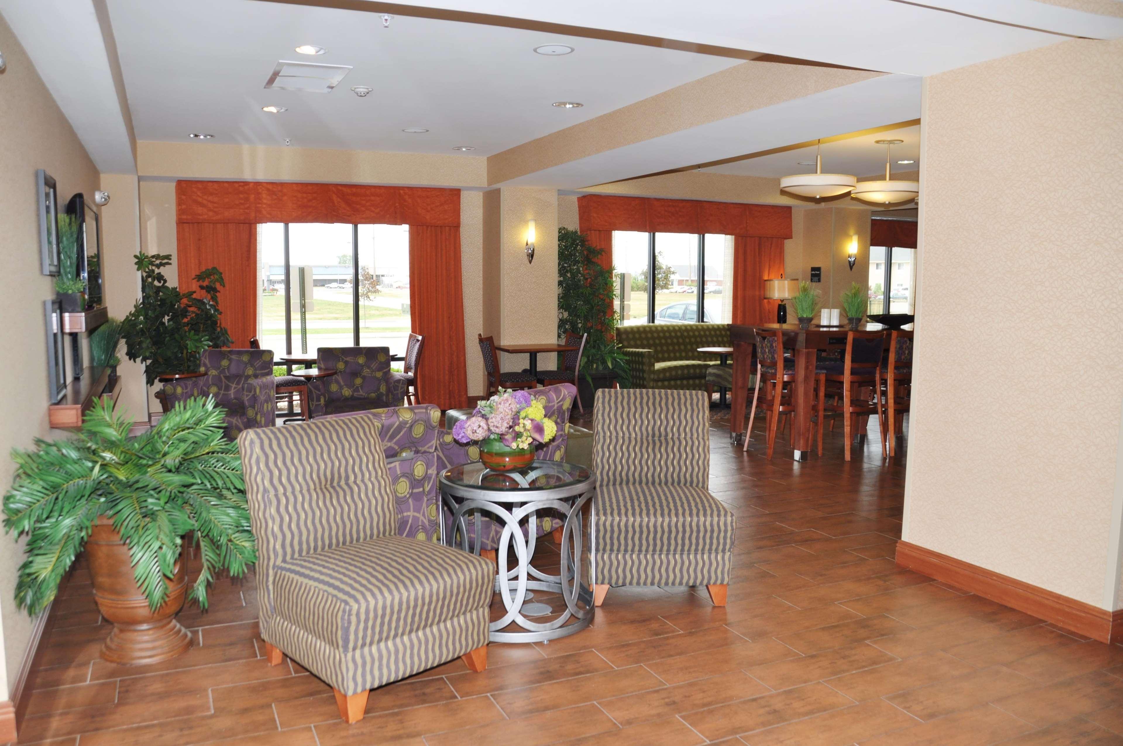 Hampton Inn Macomb Exteriör bild