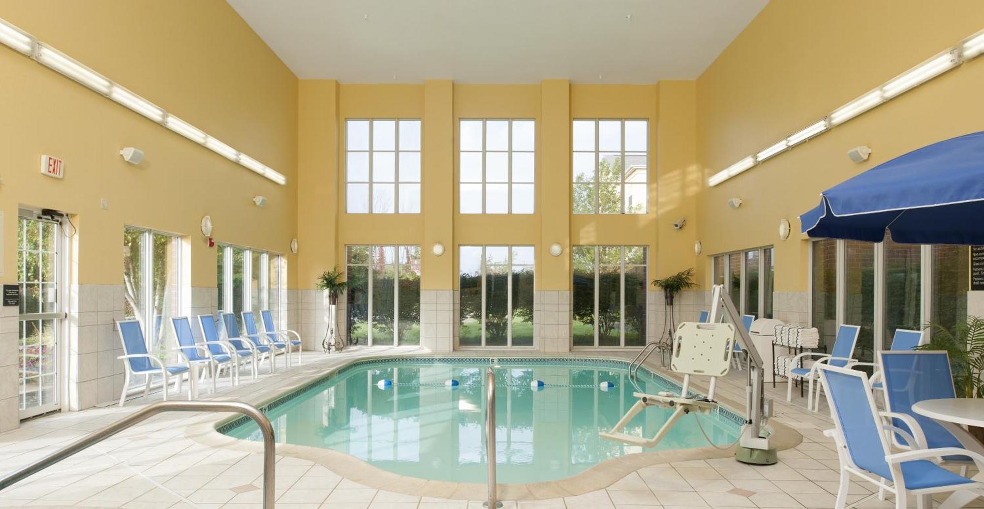 Hampton Inn Macomb Exteriör bild